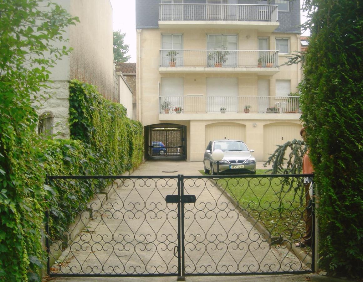 Maison De Longde-Appartement Avec 2 Chambres Villejuif Kültér fotó