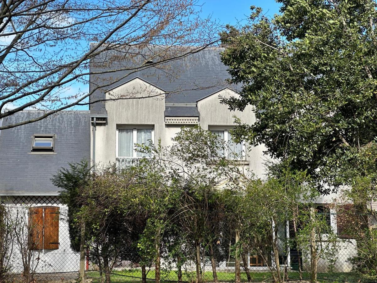 Maison De Longde-Appartement Avec 2 Chambres Villejuif Kültér fotó